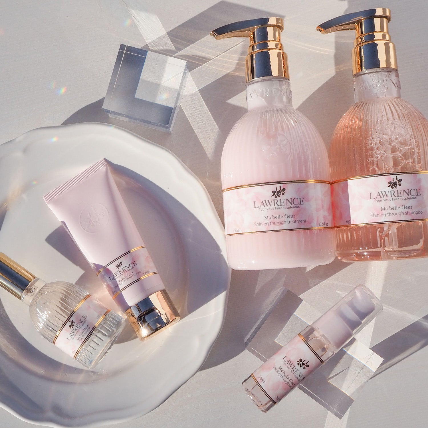 限定SAKURAパッケージ ロウレンス シャイニングスルーハンドクリーム マベルフルール(スムースタイプ) 50g