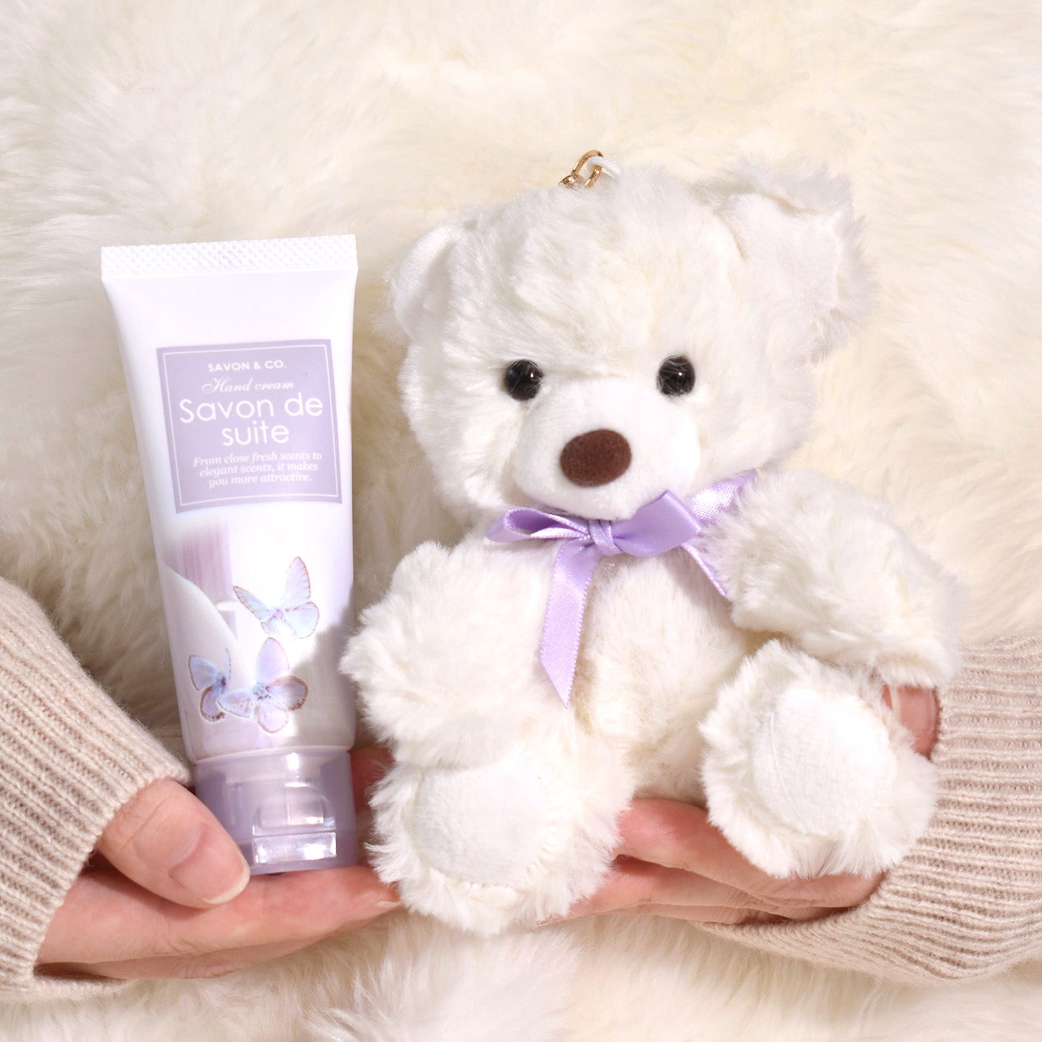 【11月10日12時発売】サヴォンアンドカンパニー ハンドクリーム50g・ぬいぐるみキーホルダー付 サヴォンドゥスイート