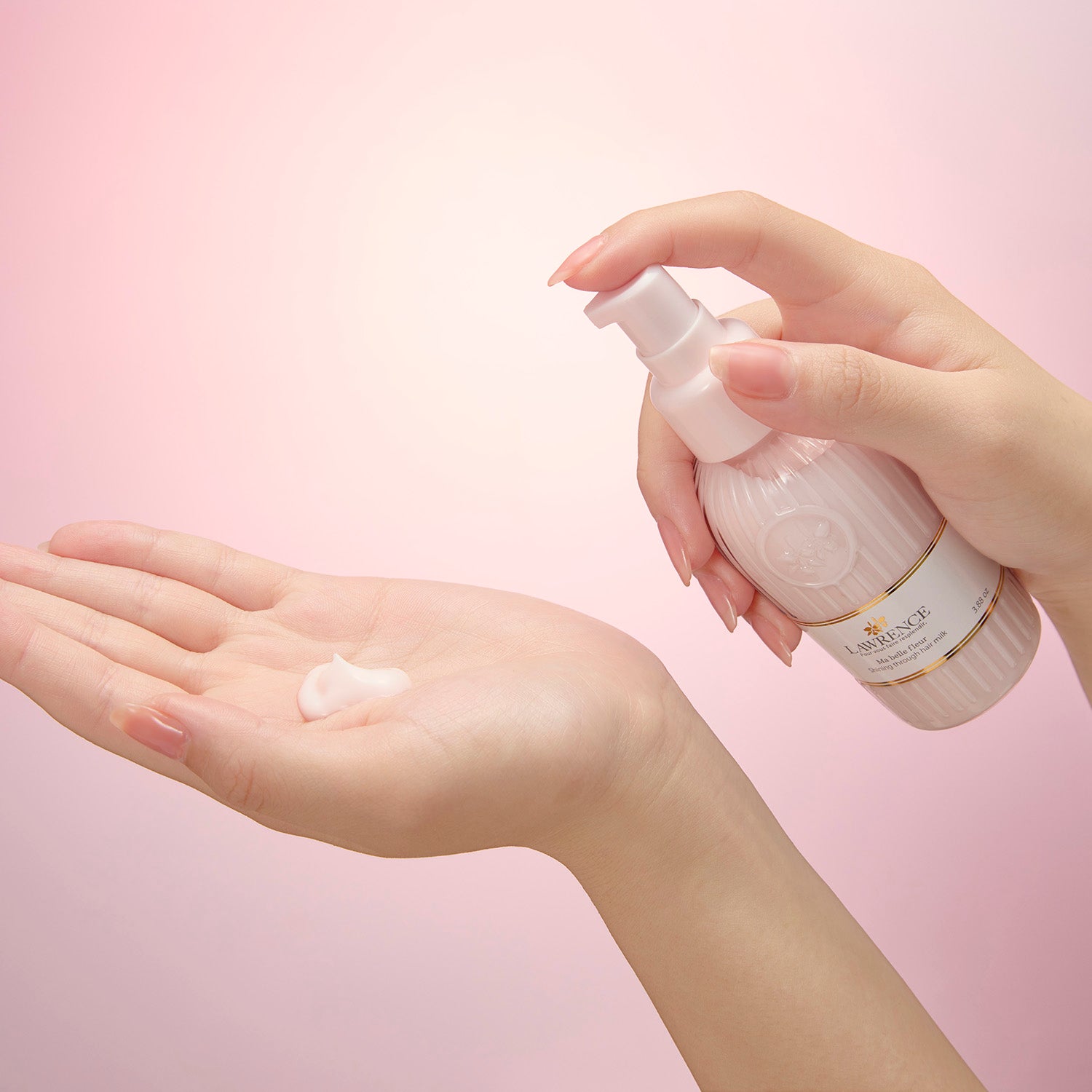 ロウレンス シャイニングスルーヘアミルク マベルフルール 110g